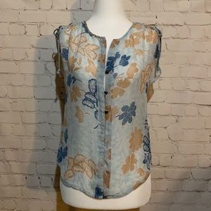Lucky brand live in love top split neck size XS